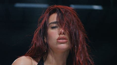 dhiinou dua lipa|Dua Lipa returns with new single 'Houdini' .